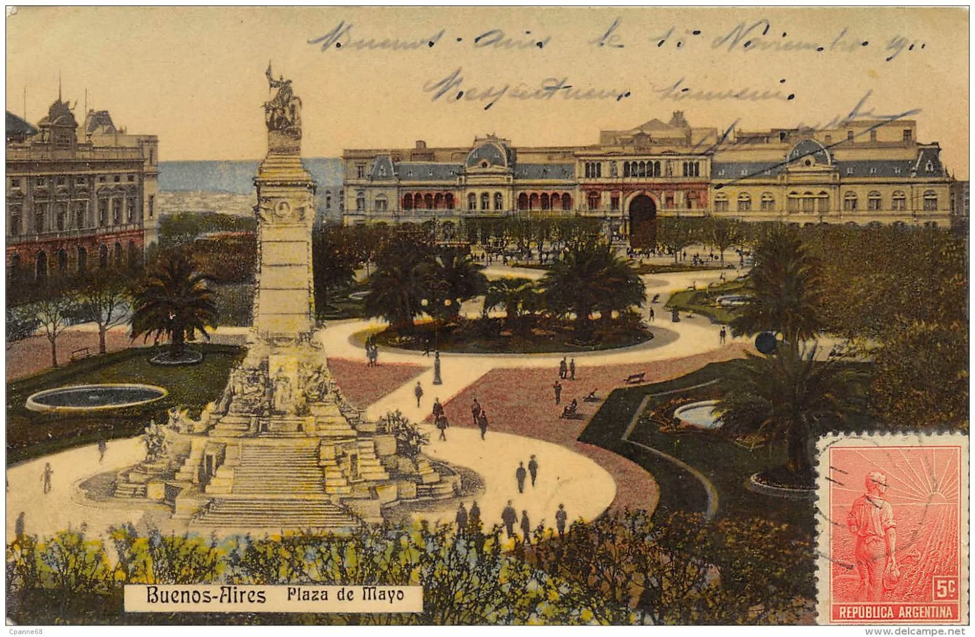 La Pirámide de Mayo y el monumento que no fue